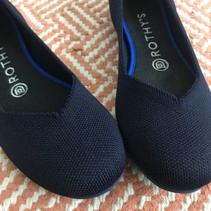 Rothy’s excellent condition Navy 7.5 RoundToe Flat